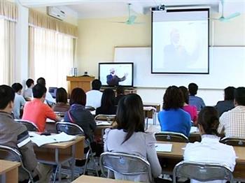 Giáo dục từ xa - Muốn "chất" phải quản chặt!